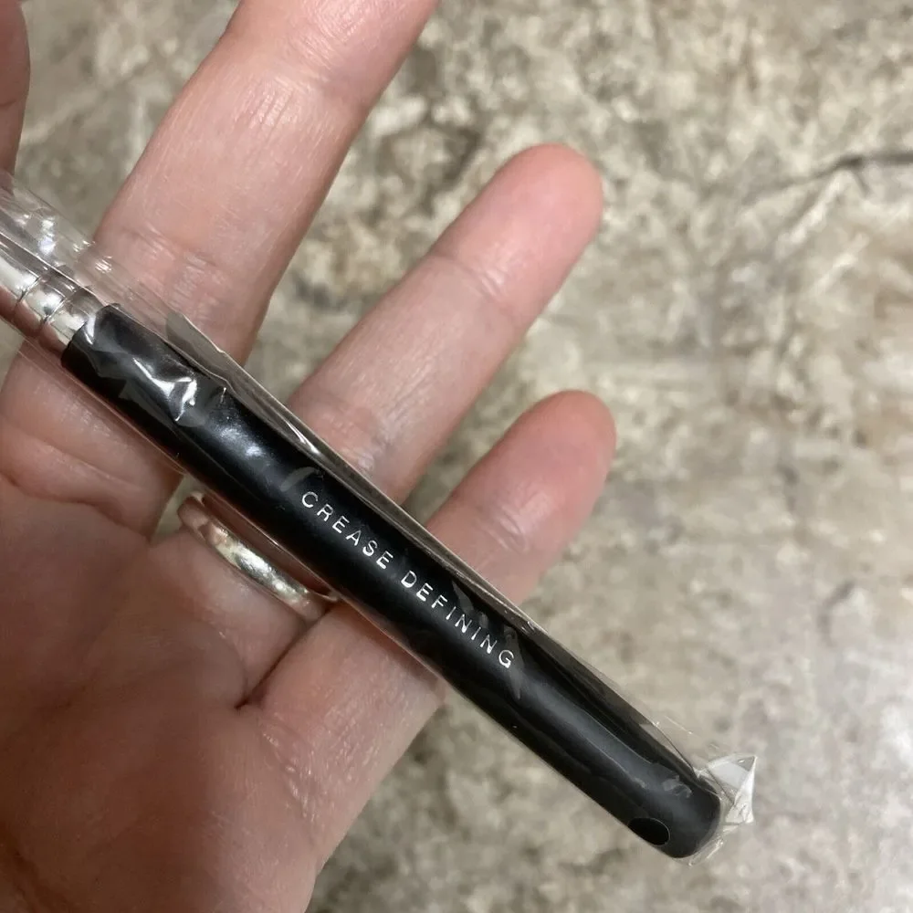 Bareminerals Crease Defining Brush, 30987‎ New Sealed